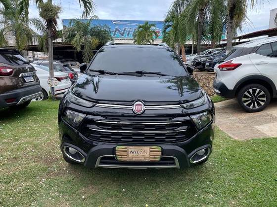 FIAT TORO 2.0 16V TURBO DIESEL VOLCANO 4WD AT9 FIAT TORO 2.0 16V TURBO DIESEL VOLCANO 4WD AT9